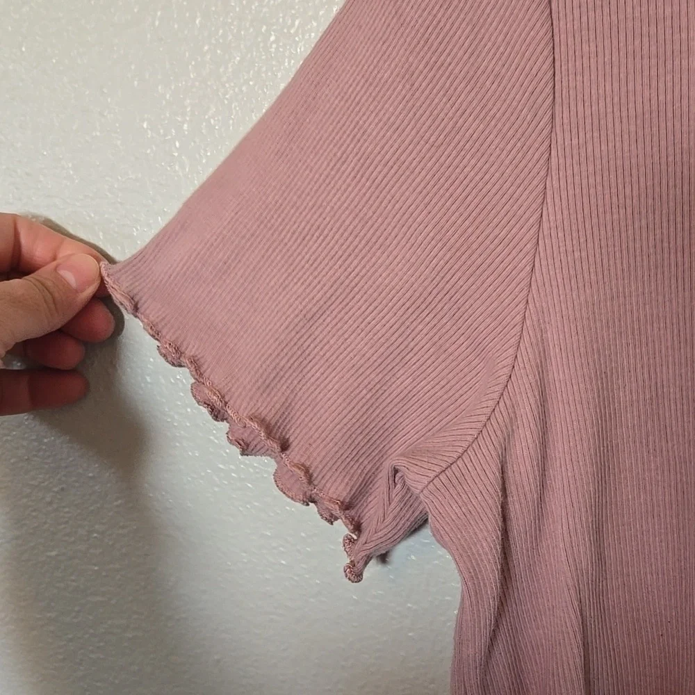 LulaRoe | Blush Lettuce Trim Short Sleeve Tee Size Medium